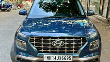 Used Hyundai Venue SX (O) 1.5 CRDi Dual Tone in Mumbai