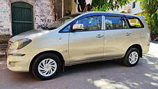 Used Toyota Innova 2.5 G 8 STR BS-IV in Kolkata