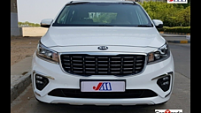 Second Hand Kia Carnival Prestige 9 STR in Ahmedabad