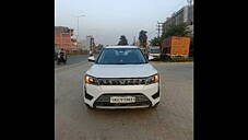 Used Mahindra XUV300 W8 1.2 Petrol in Dehradun