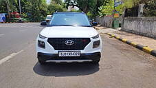 Used Hyundai Venue SX 1.5 (O) CRDi Dual Tone in Ahmedabad
