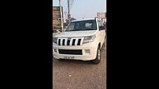 Second Hand Mahindra TUV300 T8 mHAWK100 Dual Tone in Lucknow