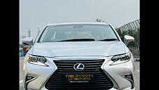 Used Lexus ES 300h in Delhi