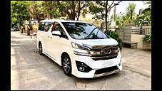 Used Toyota Vellfire Hybrid in Delhi