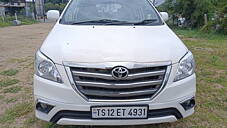 Used Toyota Innova 2.5 G BS IV 8 STR in Hyderabad