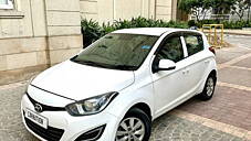 Used Hyundai i20 Sportz 1.2 (O) in Delhi