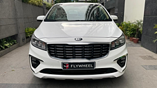 Second Hand Kia Carnival Prestige 9 STR in Kolkata