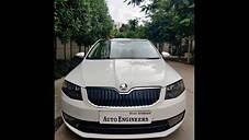 Used Skoda Octavia Style TDI AT in Hyderabad