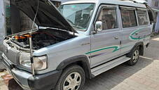 Second Hand Toyota Qualis GS C8 in Lucknow