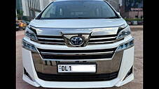 Used Toyota Vellfire Hybrid in Delhi