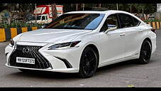 Used Lexus ES 300h Luxury in Mumbai