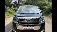 Used Toyota Vellfire Hybrid in Pune