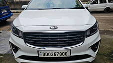 Used Kia Carnival Premium 8 STR in Mumbai