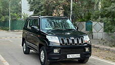 Used Mahindra TUV300 T8 in Delhi