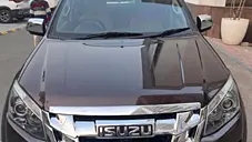 Second Hand Isuzu D-Max V-Cross 4x4 in Lucknow