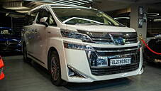 Used Toyota Vellfire Hybrid in Delhi