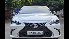 Used Lexus ES 300h Luxury in Delhi