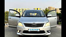 Used Toyota Innova 2.5 GX BS IV 8 STR in Agra