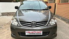 Used Toyota Innova 2.5 G 7 STR BS-IV in Kolkata