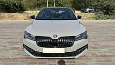 Used Skoda Superb Sportline AT in Delhi