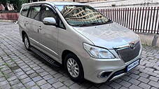 Used Toyota Innova 2.5 VX 8 STR BS-IV in Thane