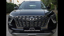 Second Hand Hyundai Alcazar Signature (O) 6 STR 2.0 Petrol AT Dual Tone in Delhi
