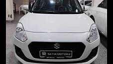 Used Maruti Suzuki Swift VXi AMT in Delhi