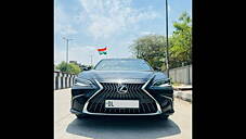 Used Lexus ES 300h Luxury in Delhi