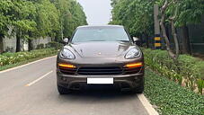 Second Hand Porsche Cayenne S Hybrid in Delhi