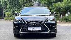 Used Lexus ES 300h Luxury in Delhi