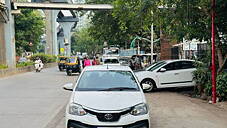 Used Toyota Etios V in Mumbai