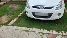 Used Hyundai i20 Asta 1.2 with AVN in Noida