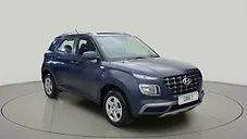 Used Hyundai Venue S 1.2 Petrol in Delhi