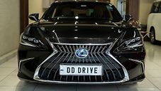 Used Lexus ES 300h Luxury in Delhi