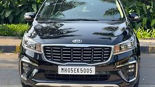 Used Kia Carnival Limousine Plus 7 STR in Mumbai