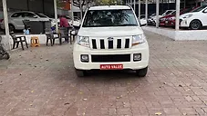 Used Mahindra TUV300 T8 in Lucknow