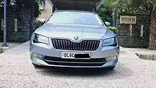 Used Skoda Superb L&K TSI AT in Delhi