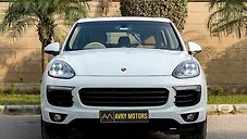 Used Porsche Cayenne Base in Delhi