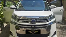 Used Toyota Vellfire Hybrid in Mumbai