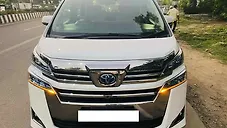 Used Toyota Vellfire Hybrid in Chennai