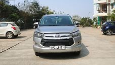 Used Toyota Innova Crysta 2.4 VX 8 STR [2016-2020] in Lucknow