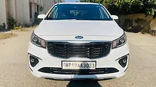 Used Kia Carnival Premium 8 STR in Delhi