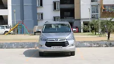 Used Toyota Innova Crysta 2.4 VX 8 STR [2016-2020] in Lucknow
