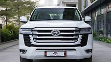 Used Toyota Land Cruiser LC 200 VX in Mumbai