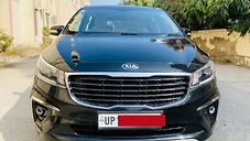 Used Kia Carnival Premium 8 STR in Delhi