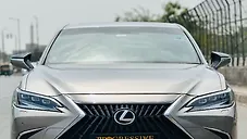 Used Lexus ES 300h Luxury in Delhi