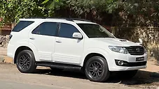 Used Toyota Fortuner 3.0 4x2 AT in Mumbai