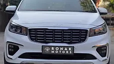 Used Kia Carnival Limousine Plus 7 STR in Chandigarh