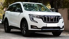 Used Mahindra XUV700 AX5 Petrol AT 5 STR in Delhi