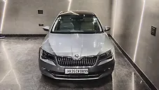 Used Skoda Superb Style TSI AT in Delhi